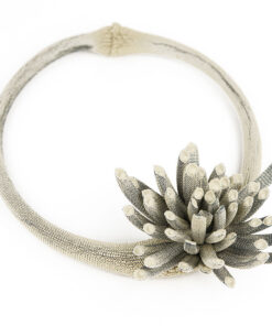 Tour de cou Striata Fleur – Image 3