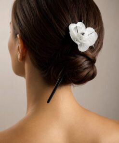 Alternative view of PU Broche Flora