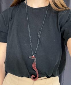 Hippocampe Pendant Black/Red - Image 2