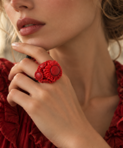 Alternative view of Beauty and the beast  ring