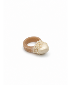 Simple pearl ring